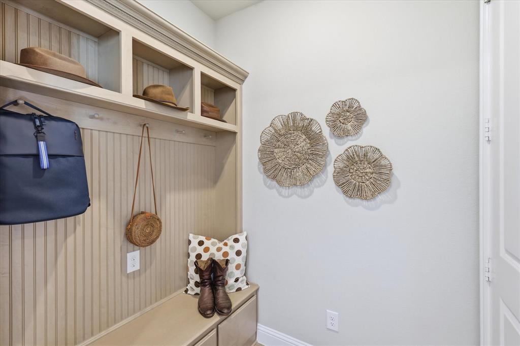10000 Sequoia Street Property Photo 21