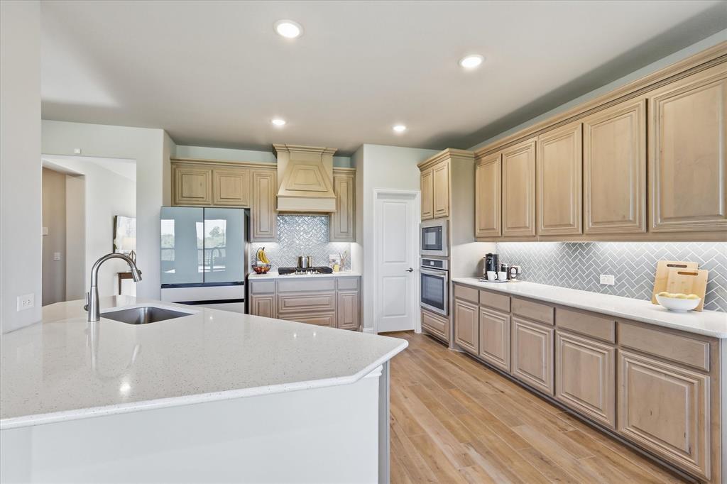 10000 Sequoia Street Property Photo 25