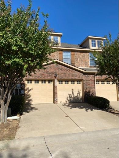 2734 Hyde Park Drive Property Photo 1