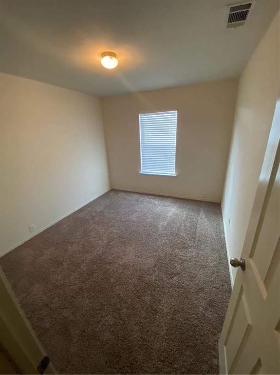 2734 Hyde Park Drive Property Photo 7