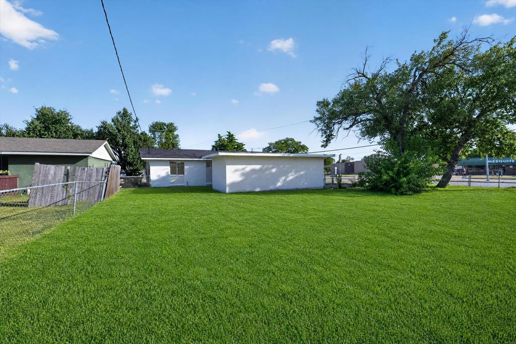 1037 W Grubb Drive Property Photo 28