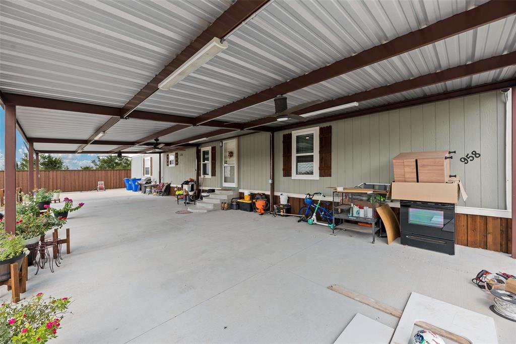 958 Watkins Road Property Photo 7