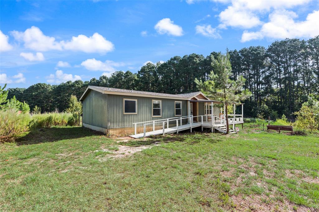 7401 County Road 4613 Property Photo 2