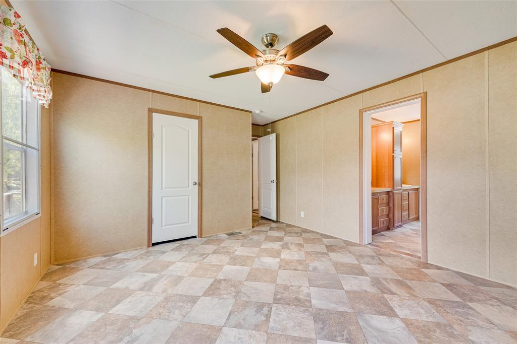 7401 County Road 4613 Property Photo 8