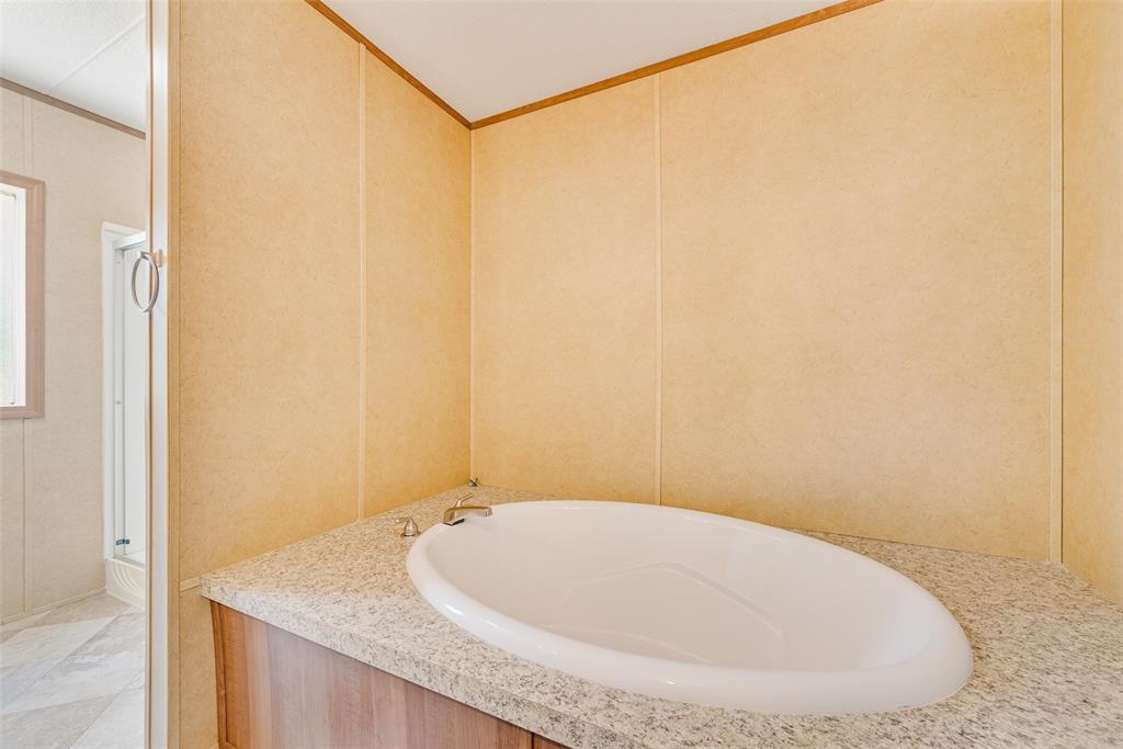 7401 County Road 4613 Property Photo 11