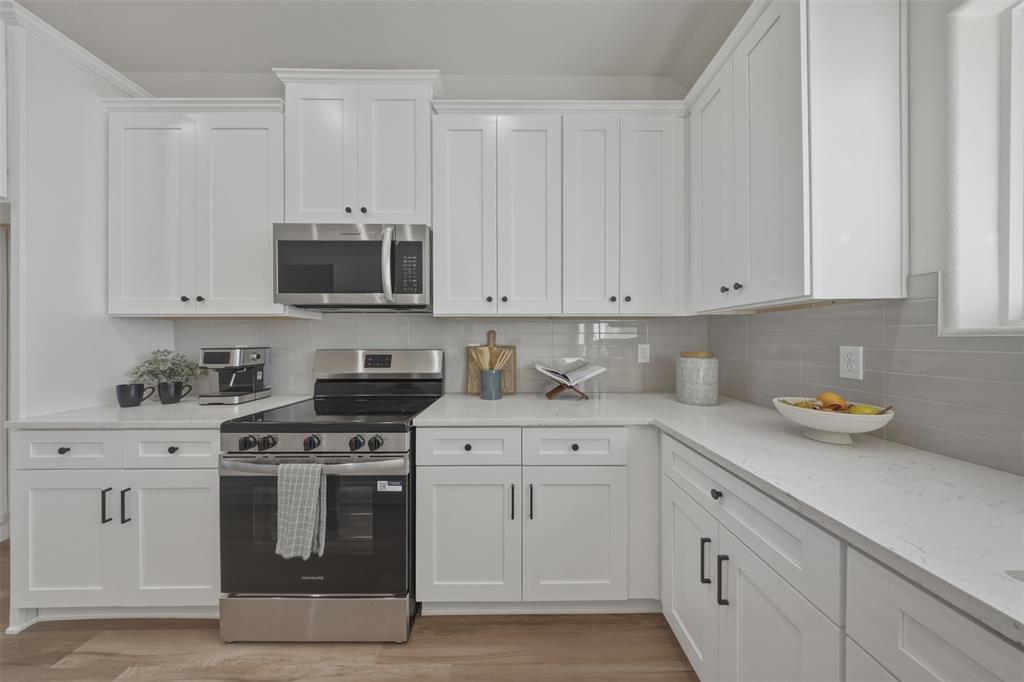 5559 Mercedes Circle Property Photo 6