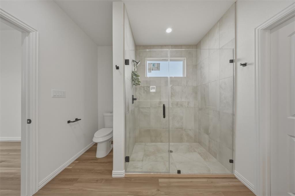 5559 Mercedes Circle Property Photo 13
