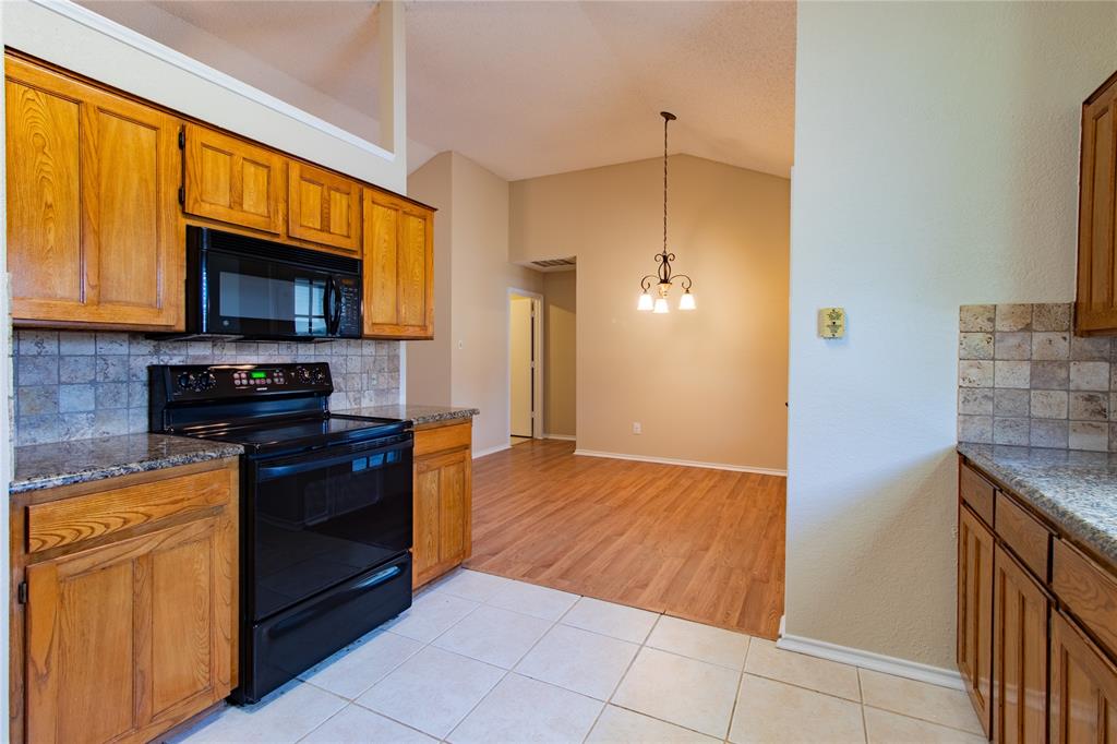 8220 Willis Lane Property Photo 3