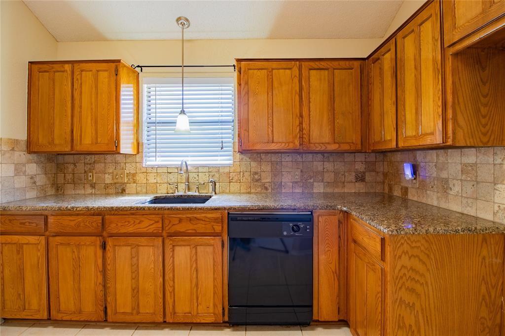 8220 Willis Lane Property Photo 6