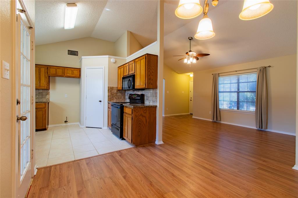 8220 Willis Lane Property Photo 7