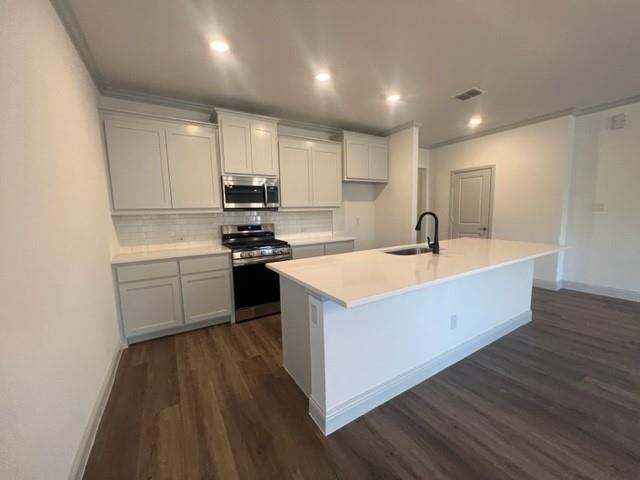 366 Waters Ridge Drive Property Photo 9