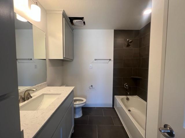 366 Waters Ridge Drive Property Photo 13