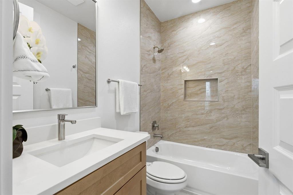 2925 Spruce Valley Lane 301 Property Photo 12
