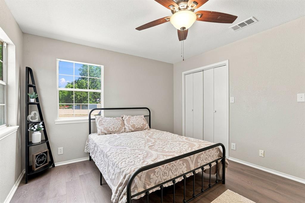 217 E Hull Street Property Photo 10