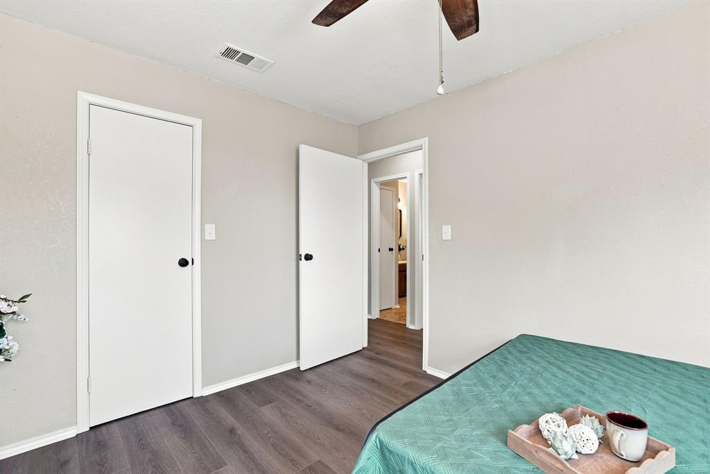 217 E Hull Street Property Photo 12