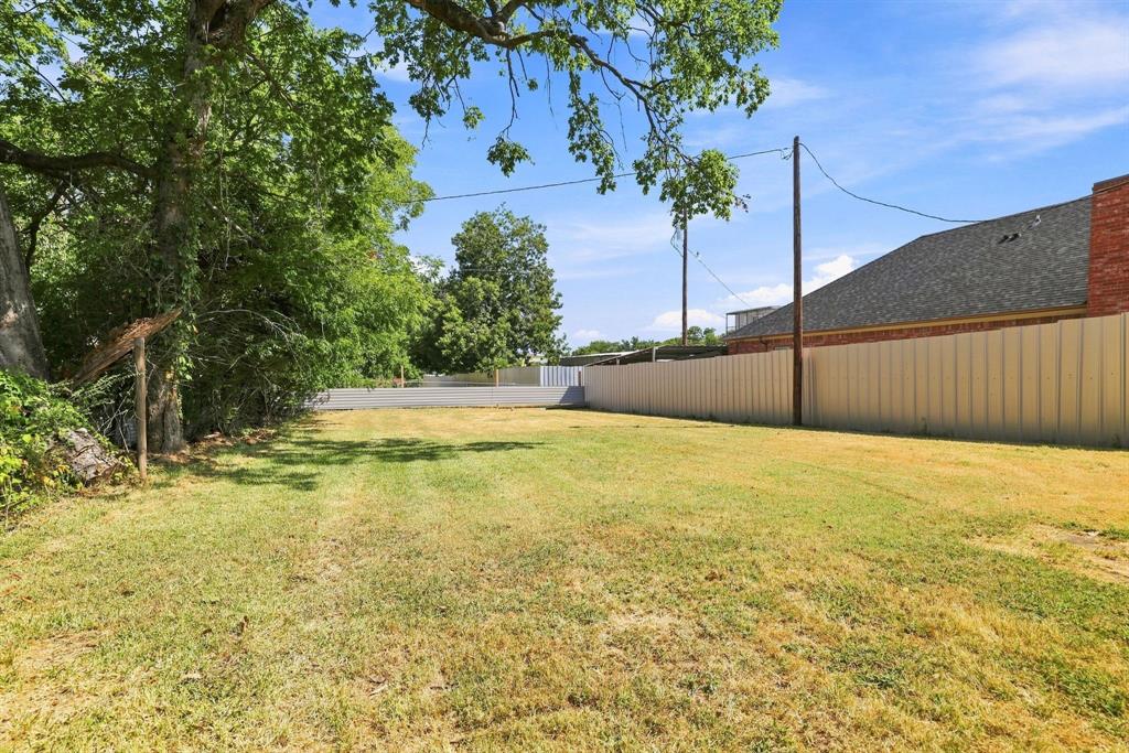 217 E Hull Street Property Photo 15