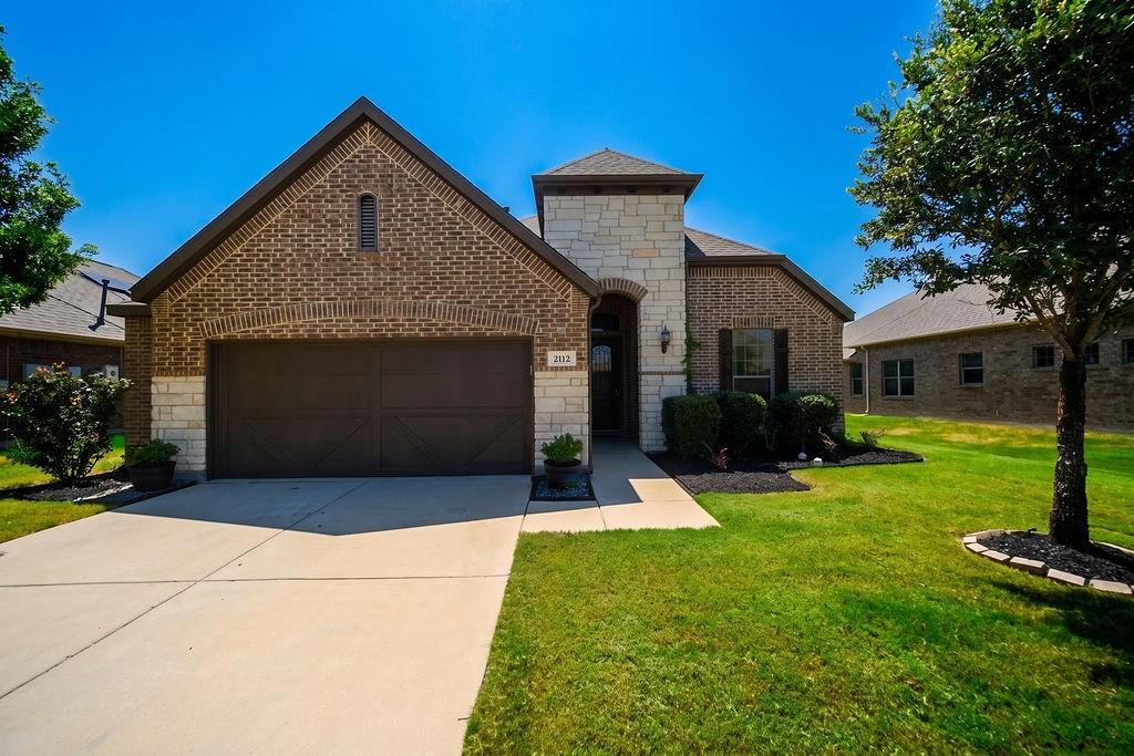 2112 Benjamin Creek Drive Property Photo 1