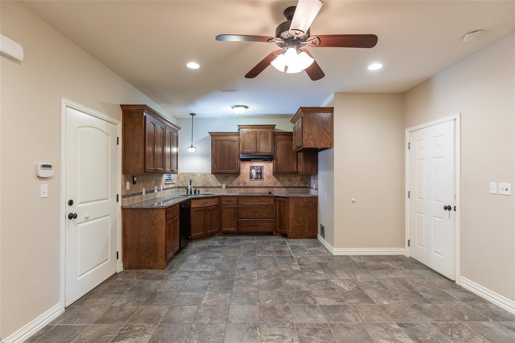 1418 Roadrunner Court Property Photo 18