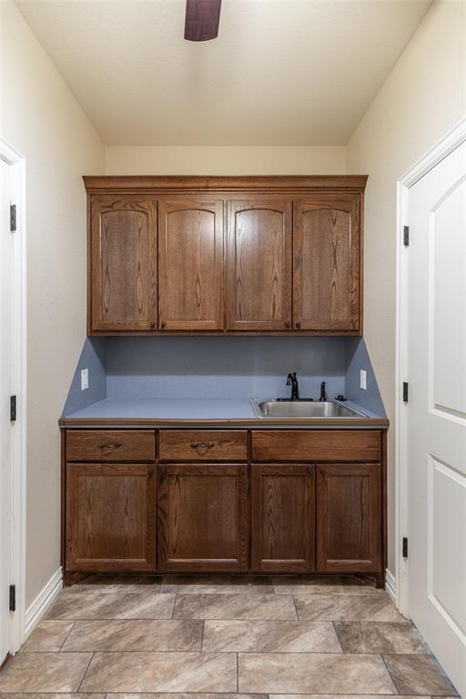 1418 Roadrunner Court Property Photo 27