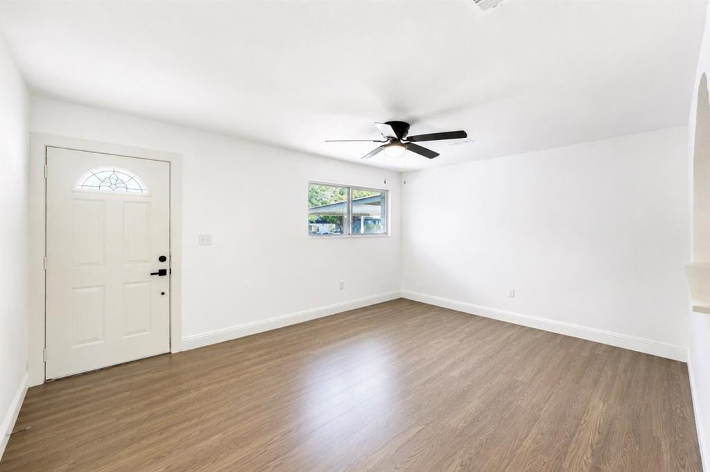 4504 Highland Lake Drive Property Photo 6
