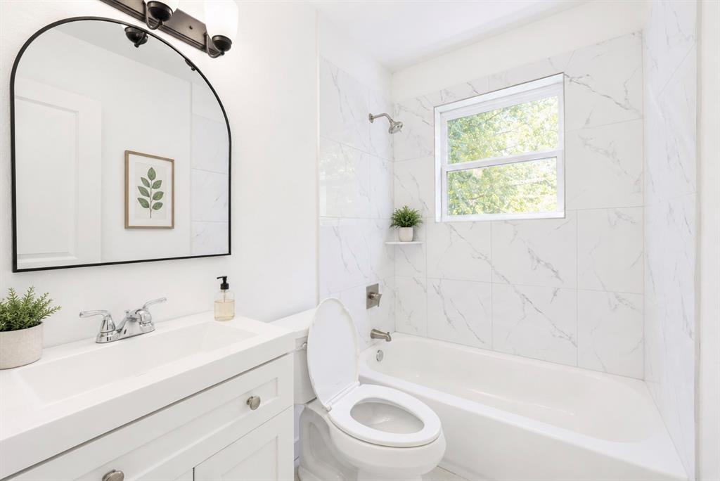 4504 Highland Lake Drive Property Photo 11