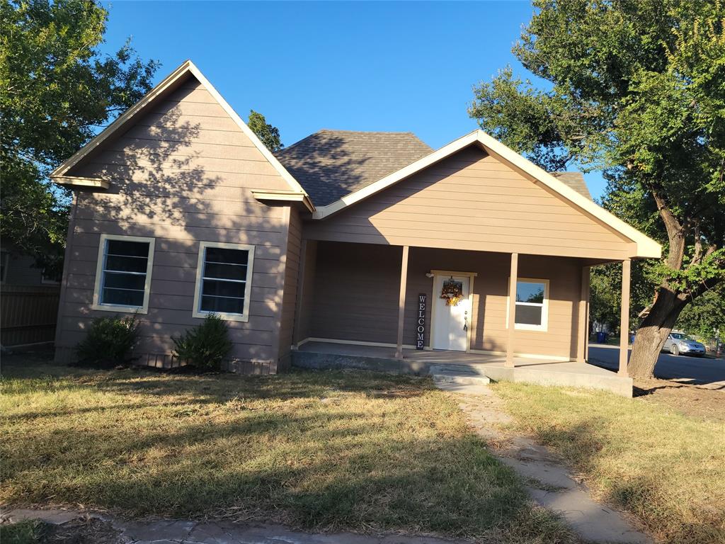 1618 2nd Street Property Photo 1