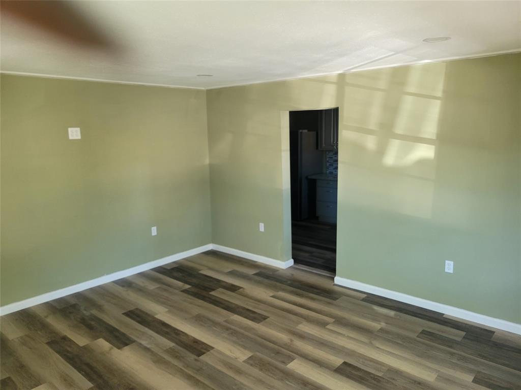 1618 2nd Street Property Photo 3
