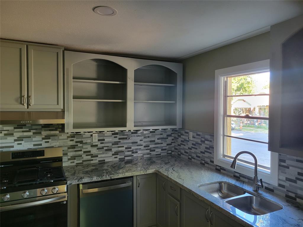 1618 2nd Street Property Photo 11