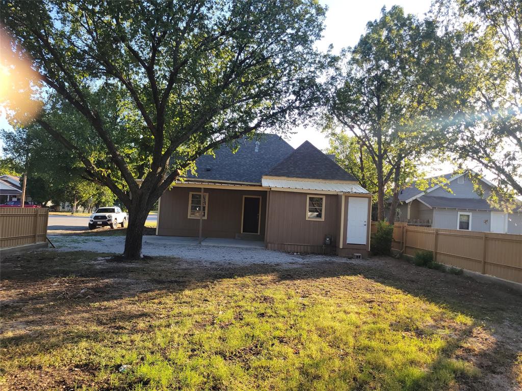 1618 2nd Street Property Photo 15