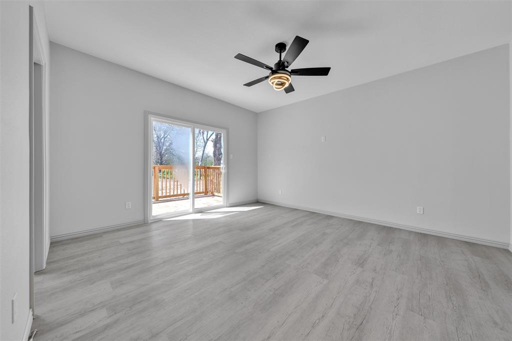 3711 County Road 3112 Property Photo 6