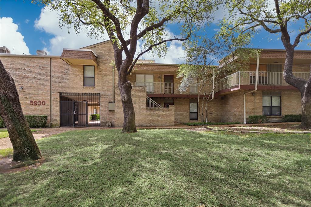 5930 Birchbrook Drive 206 Property Photo 1