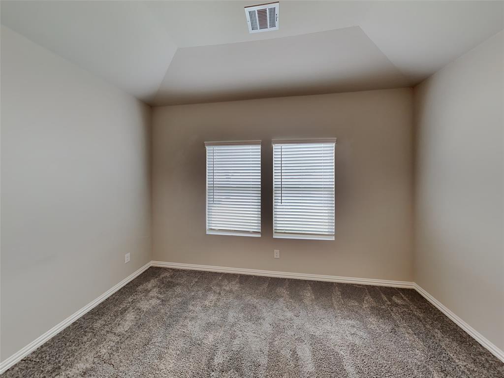 5533 Baker Creek Road Property Photo 6