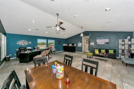 500 E Loop 820 708 Property Photo 8
