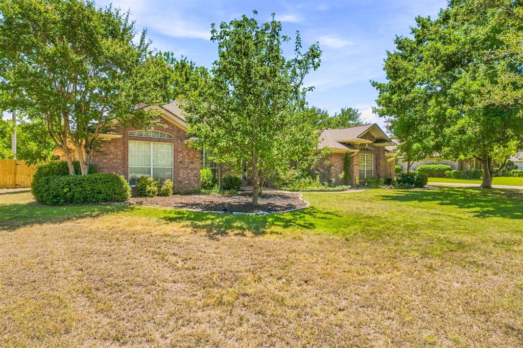 308 Tanglewood Trail Property Photo 3