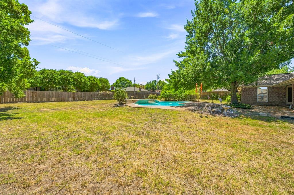 308 Tanglewood Trail Property Photo 33