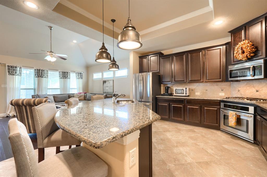 2406 Lucerne Drive Property Photo 9