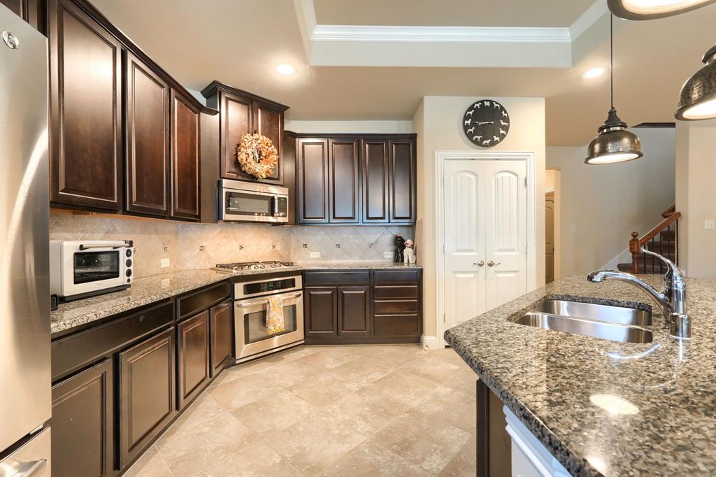 2406 Lucerne Drive Property Photo 10