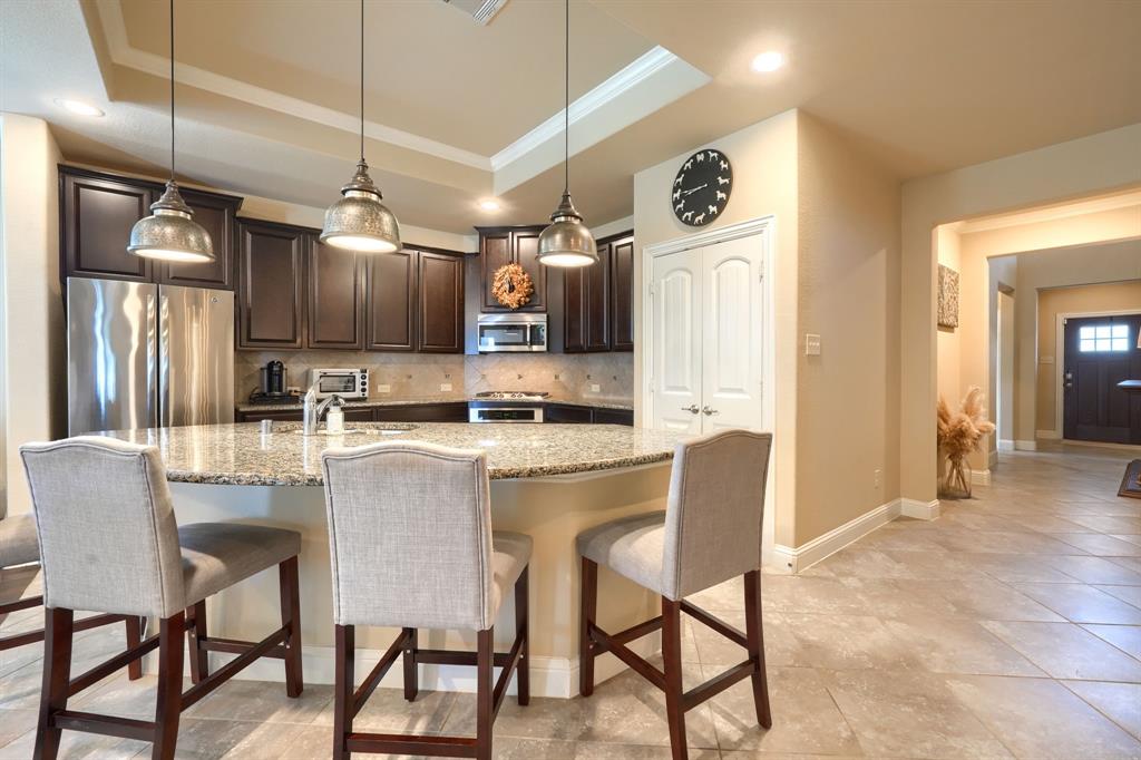 2406 Lucerne Drive Property Photo 11