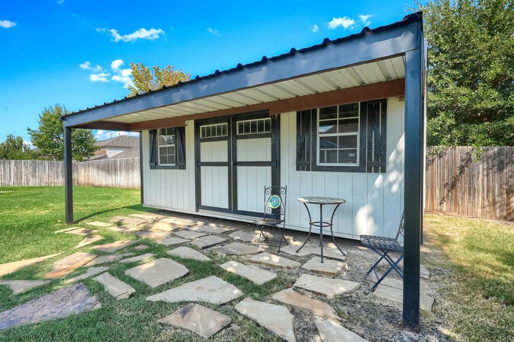 2406 Lucerne Drive Property Photo 21