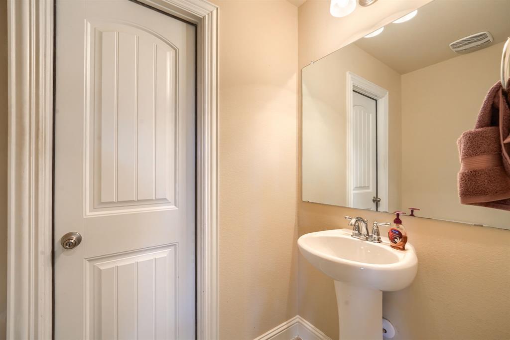 2406 Lucerne Drive Property Photo 32