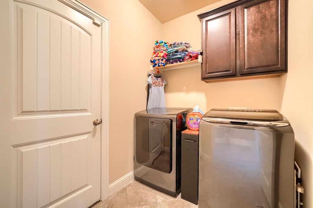 2406 Lucerne Drive Property Photo 37