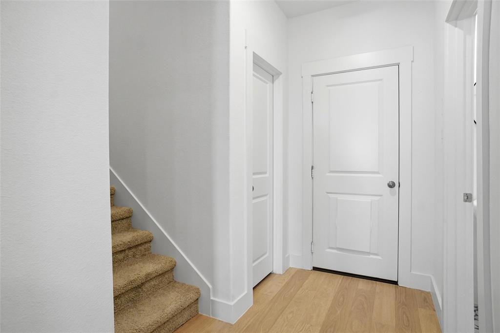 1085 Carnation Drive Property Photo 14
