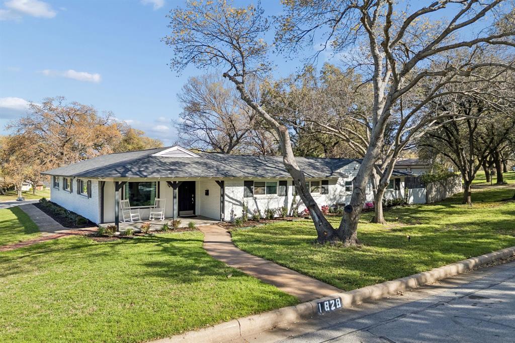 1828 Ems Road Property Photo 25