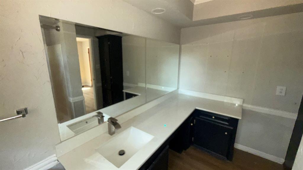 7 Amity Lane Property Photo 16