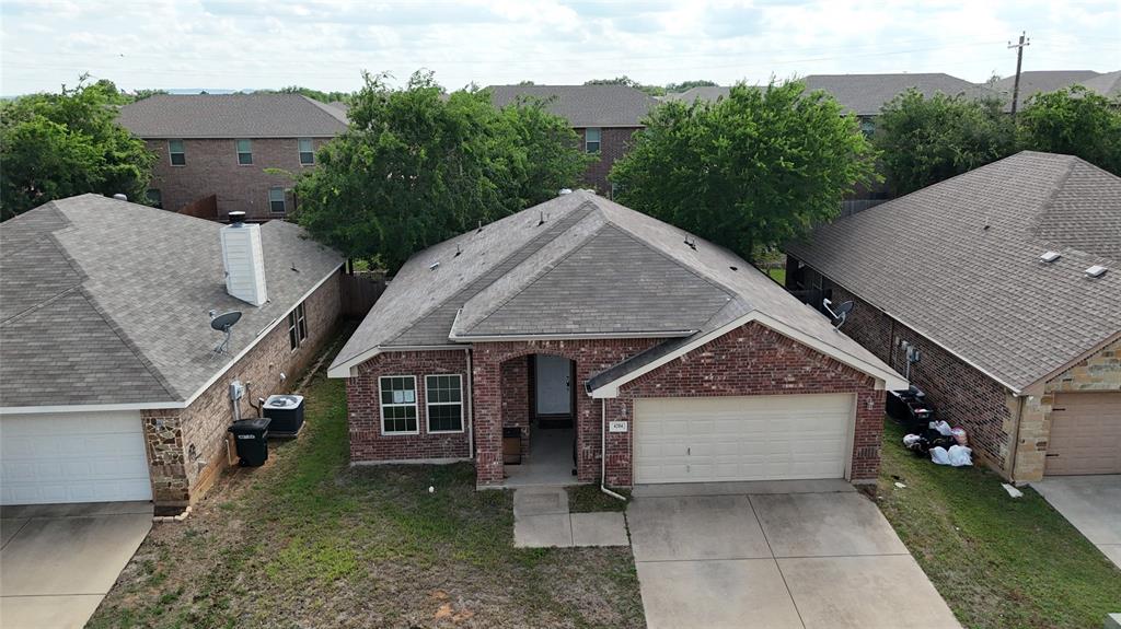 4204 Sapphire Lane Property Photo 4