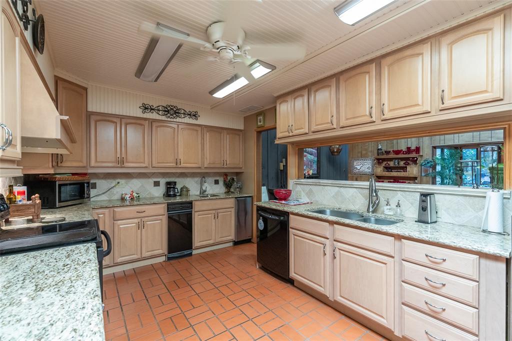 1334 Santos Street Property Photo 8