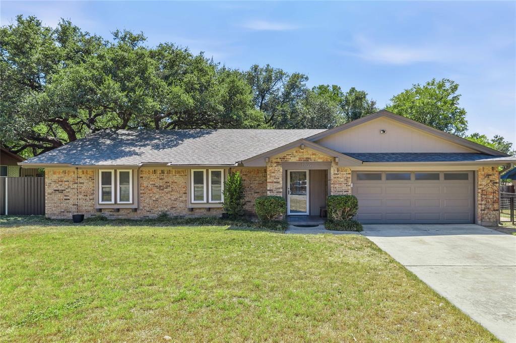 1709 Broadmoor Drive Property Photo 1
