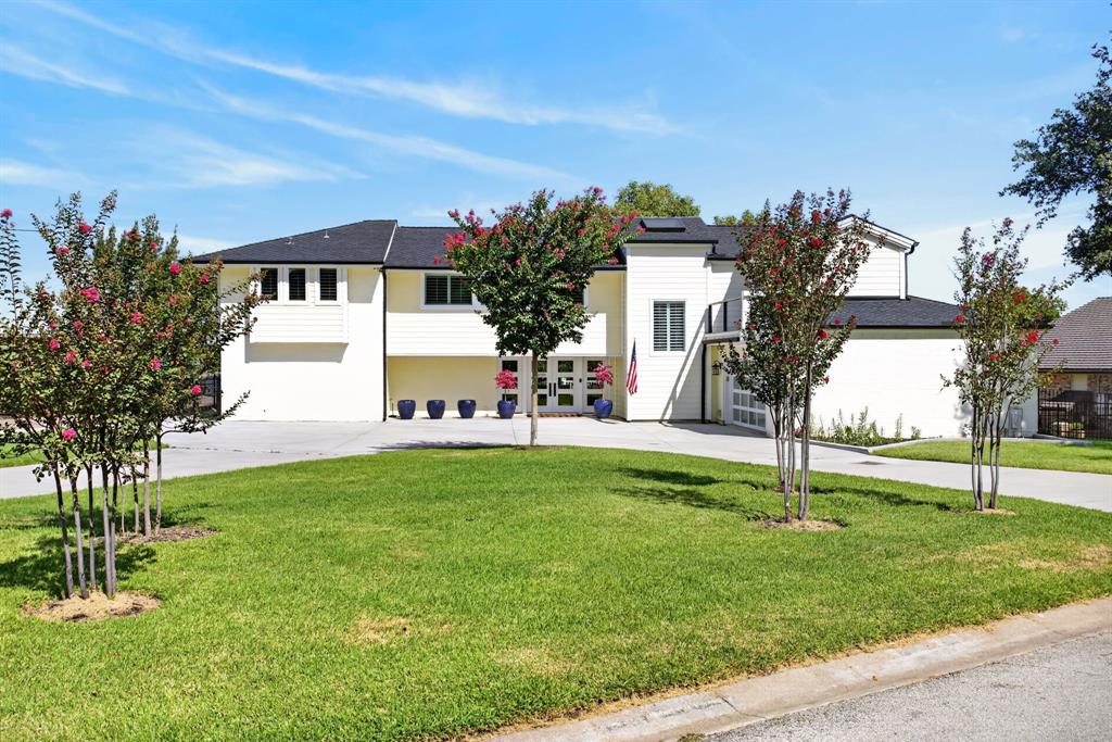 8921 Random Road Property Photo 3