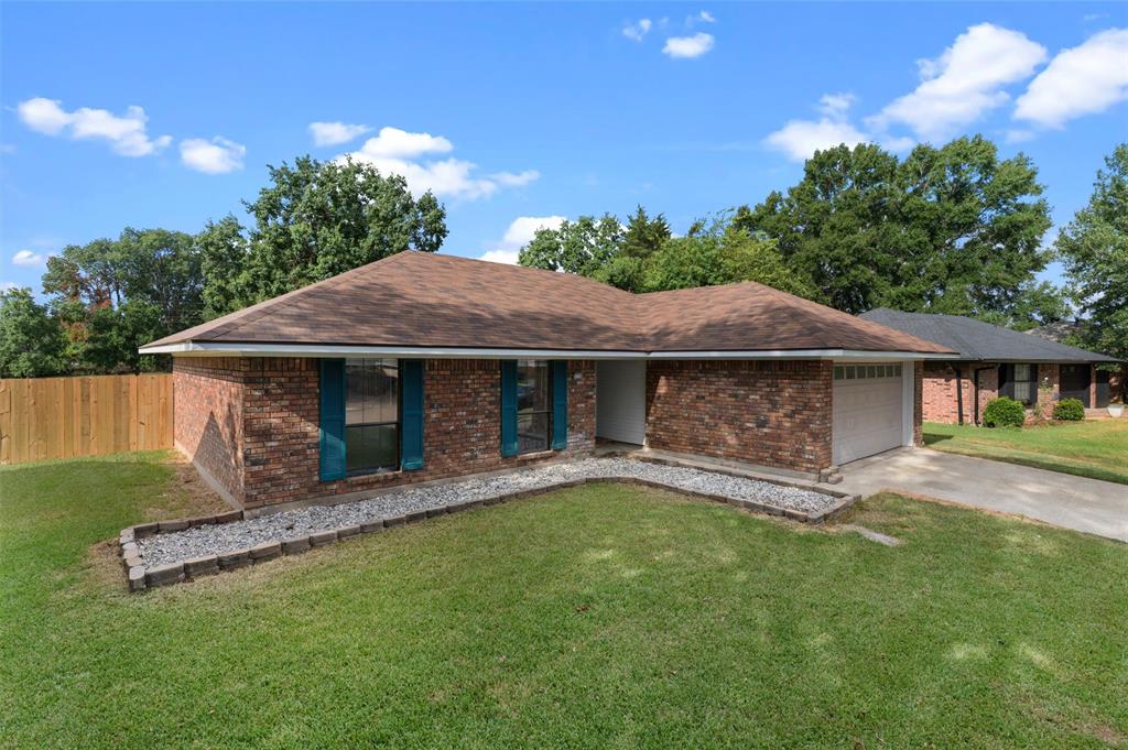 5226 Lauri Lane Property Photo 6