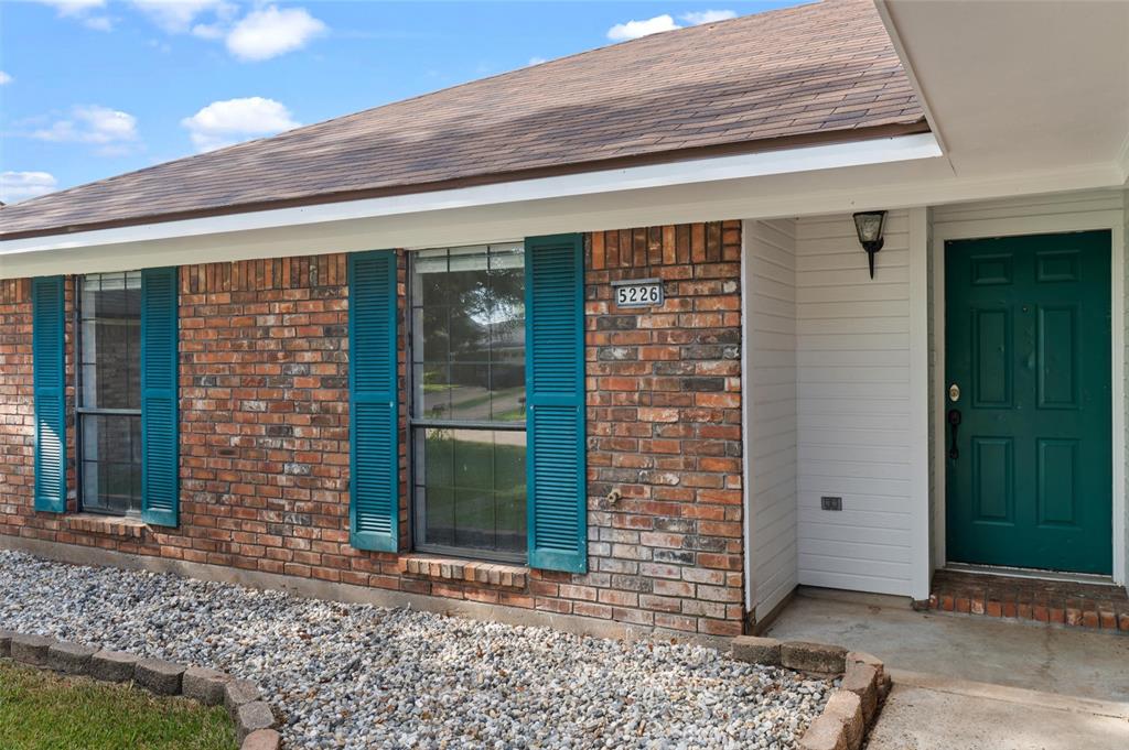 5226 Lauri Lane Property Photo 7